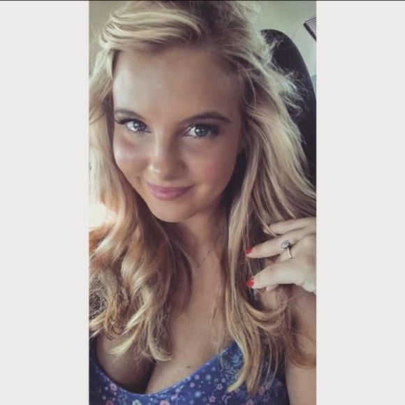 Meet your Posher, Devan - Picture 1 of 1